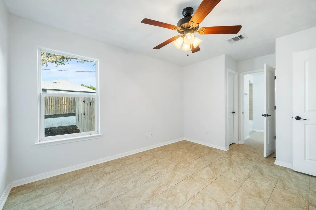 Photo of 4203 Hillside DR