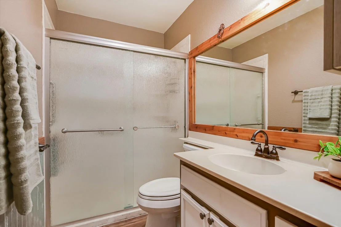 Photo of 606 Splitrock ST
