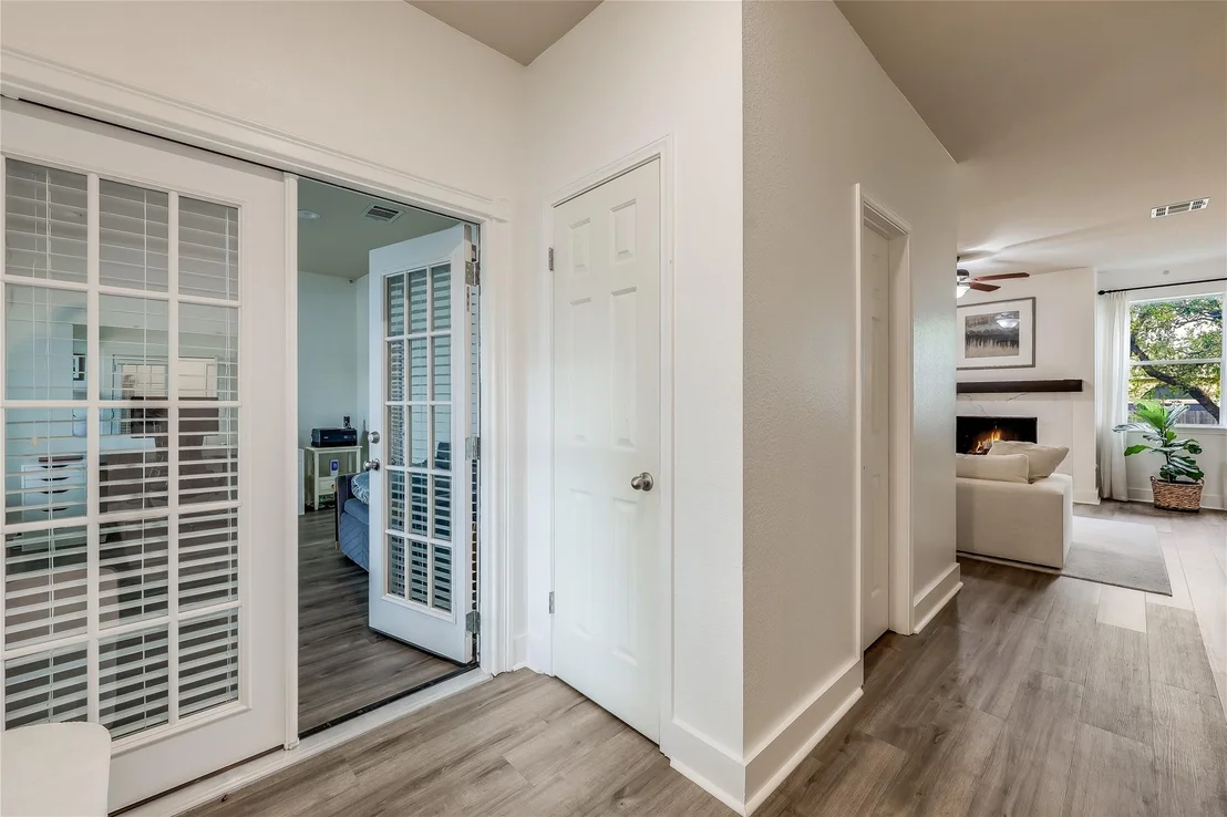 Photo of 400 Olmos DR