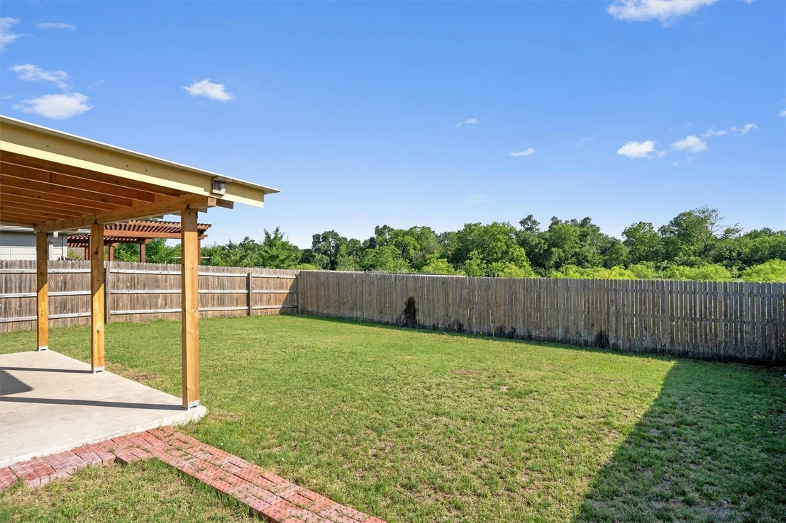 Photo of 15013 Roody LN