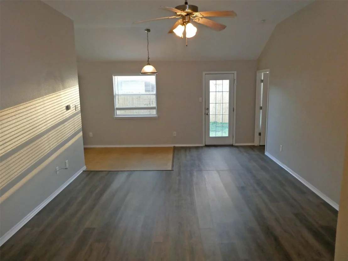 Photo of 113 SOAPSTONE DR