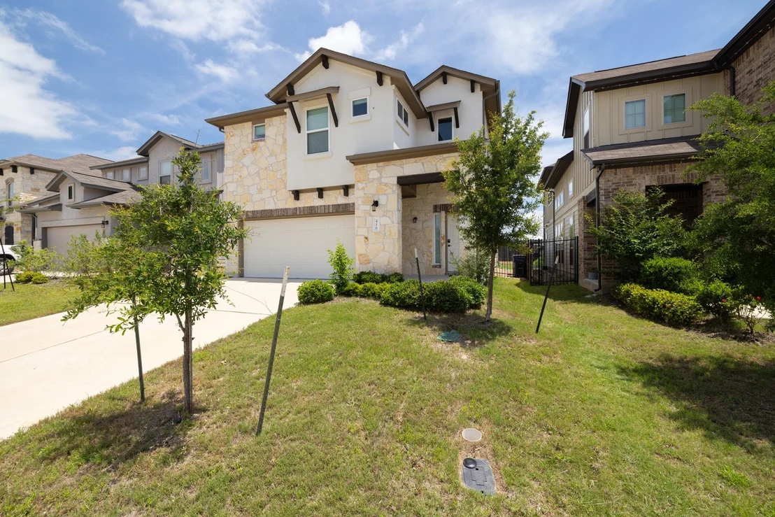 Photo of 416 Staunton DR
