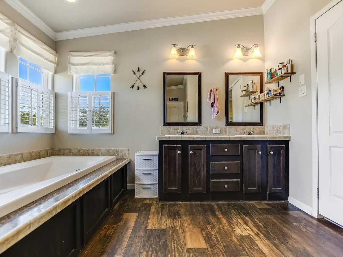 Photo of 110 Diamondback DR