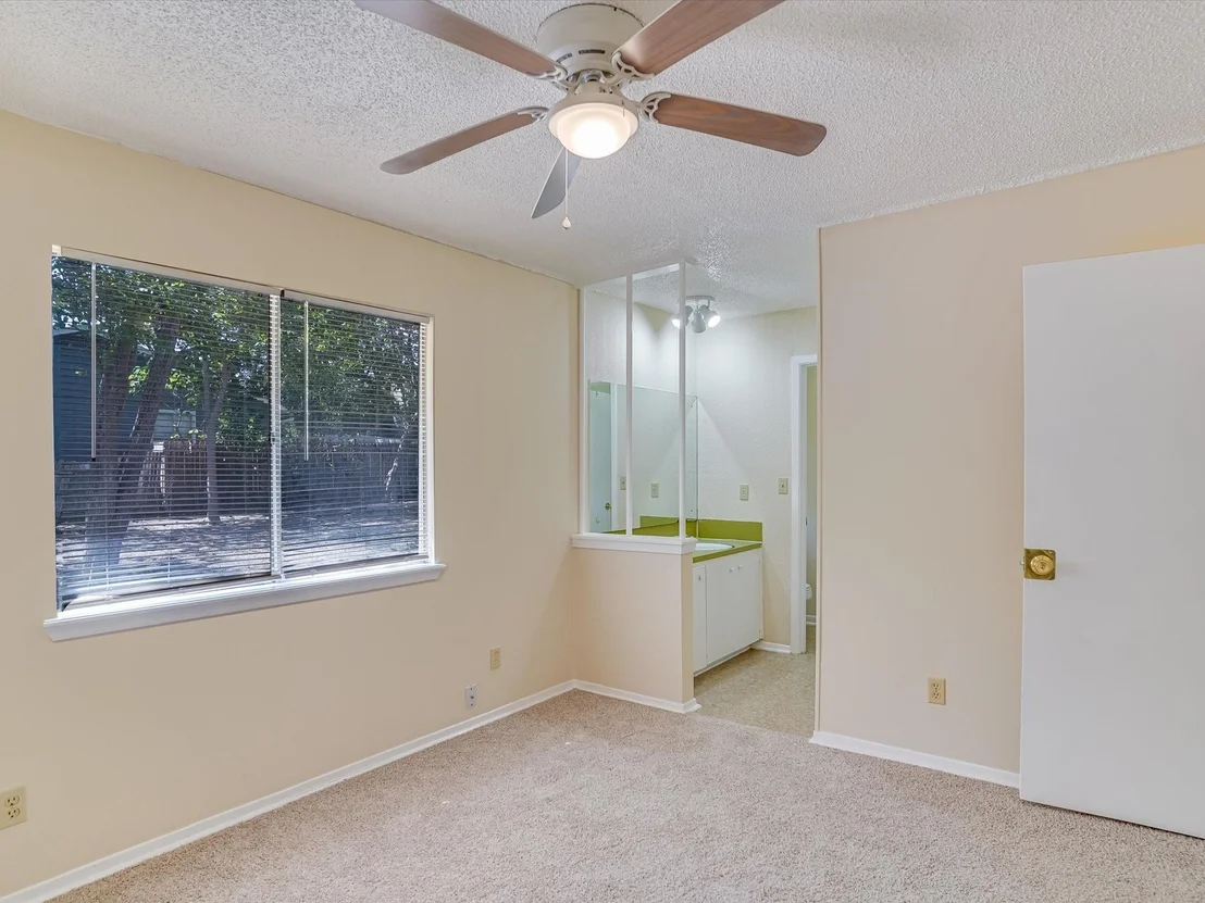 Photo of 819 Turtle Creek BLVD