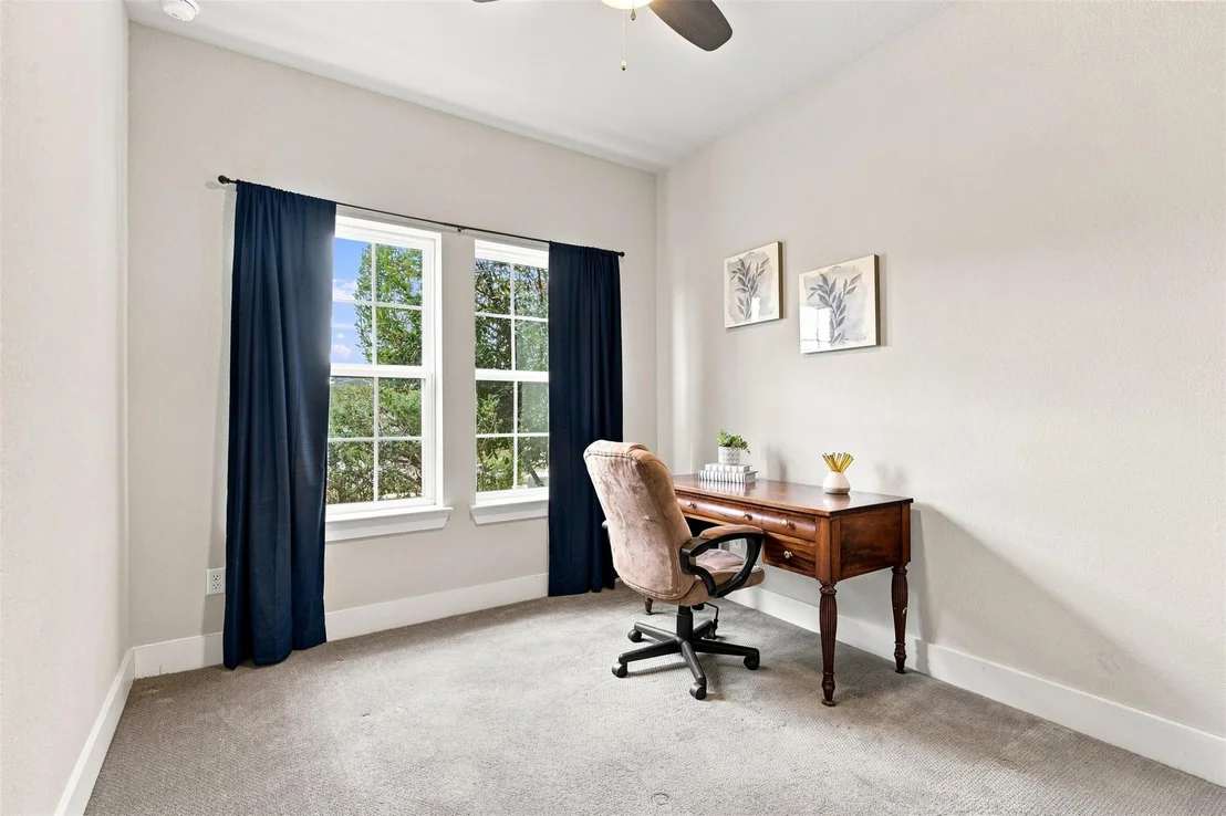Photo of 208 Winding Hollow LN