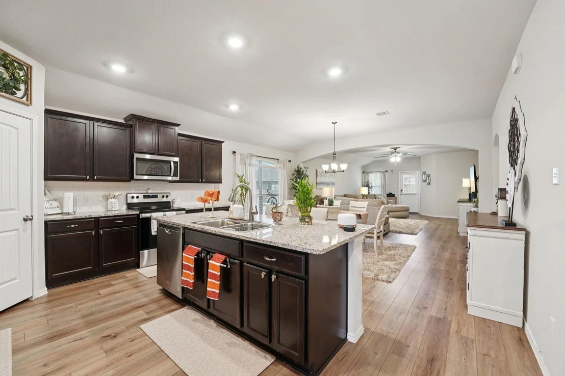 Photo of 184 Pivot DR