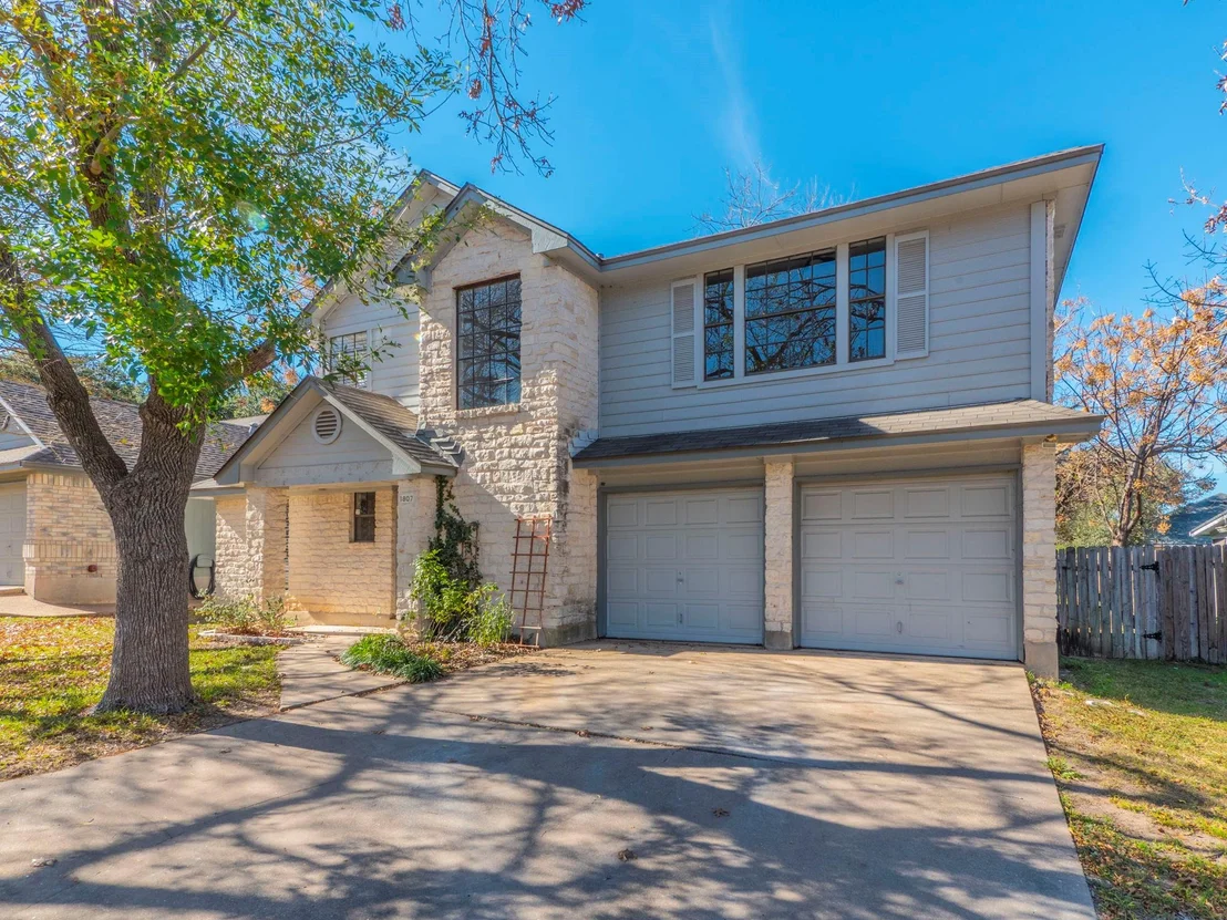 Photo of 1807 Parkwood DR