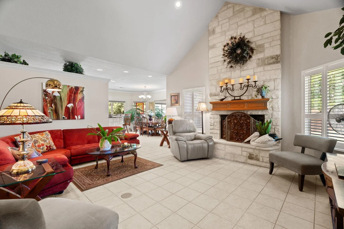 Photo of 813 Lacey Oak CIR
