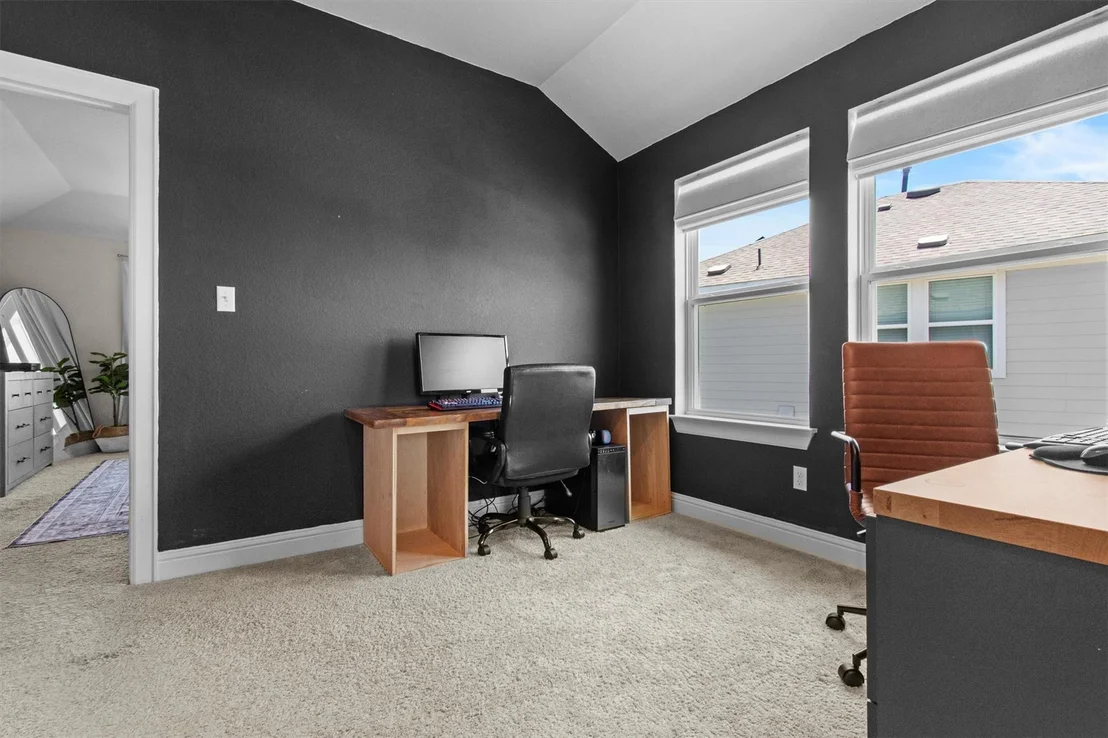 Photo of 324 Gaida LOOP