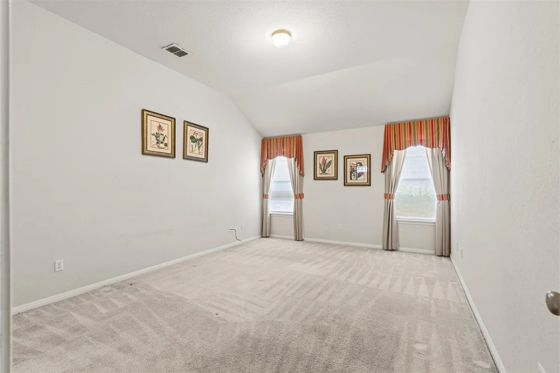 Photo of 1156 Woodlands DR