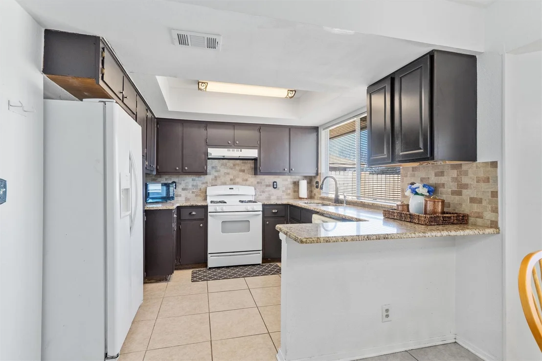Photo of 702 Garden Villa CIR
