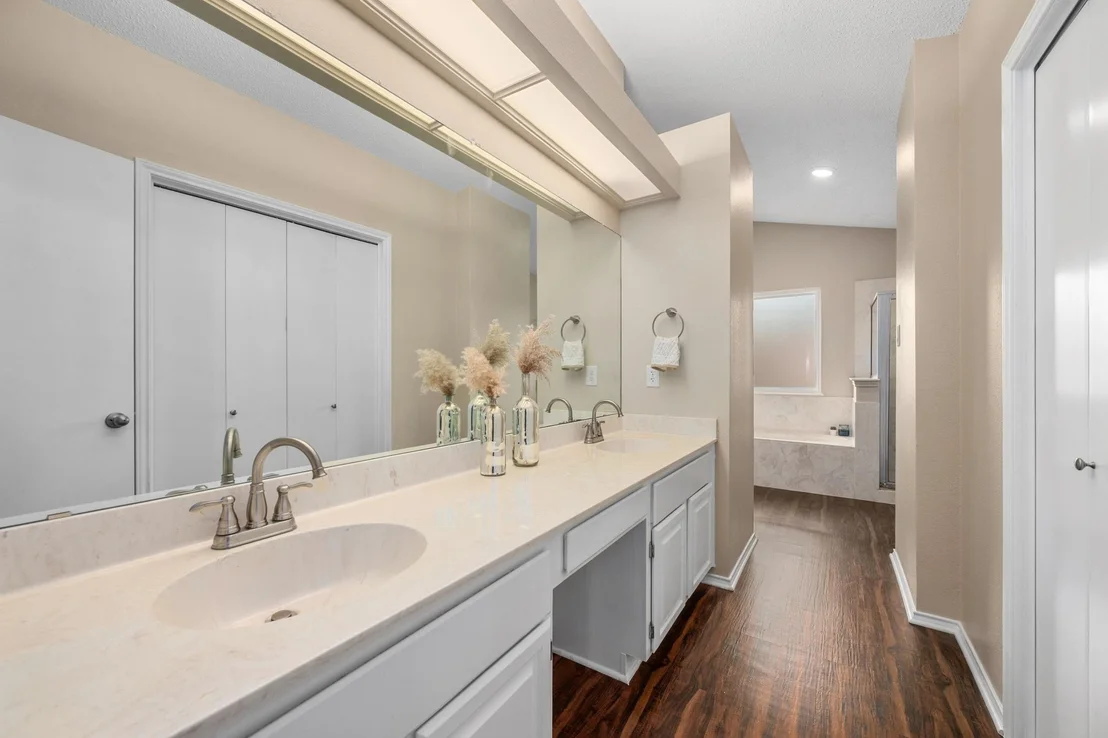 Photo of 8601 Verona TRL