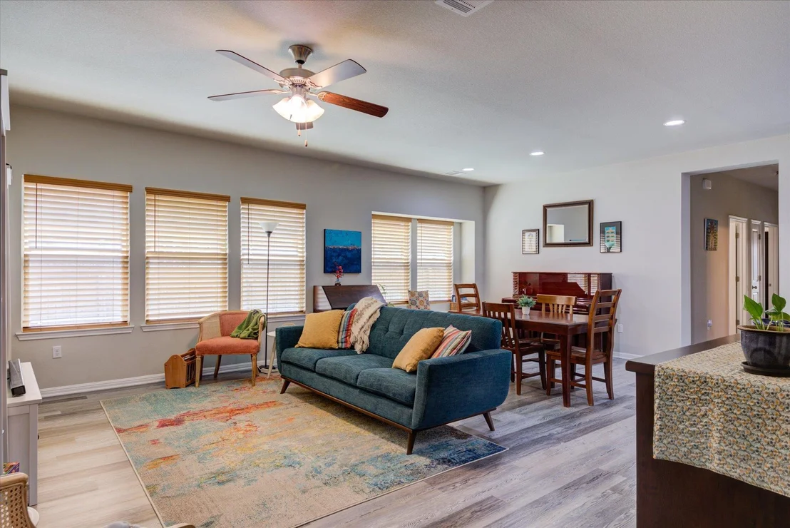 Photo of 10312 Bankhead DR