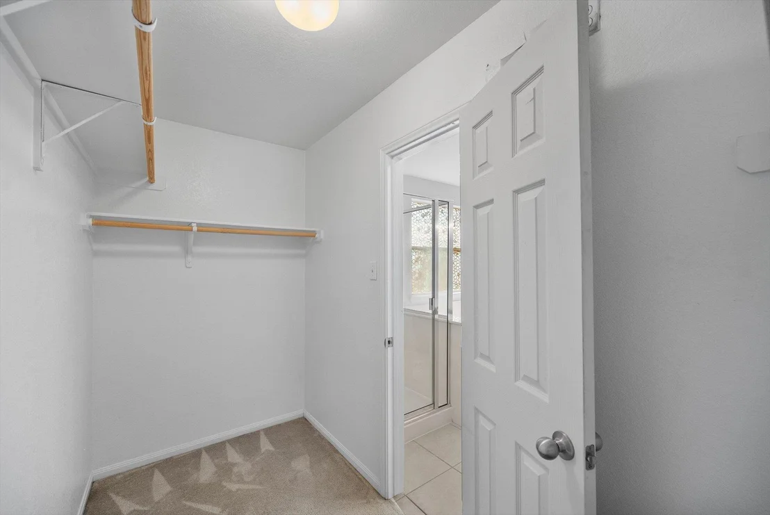 Photo of 411 Leo LN