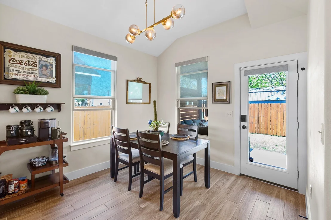 Photo of 303 W Browning ST