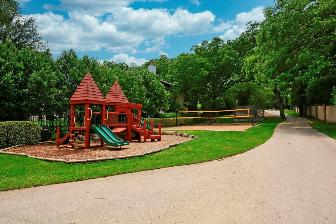 Photo of 7805 Lazy River CV