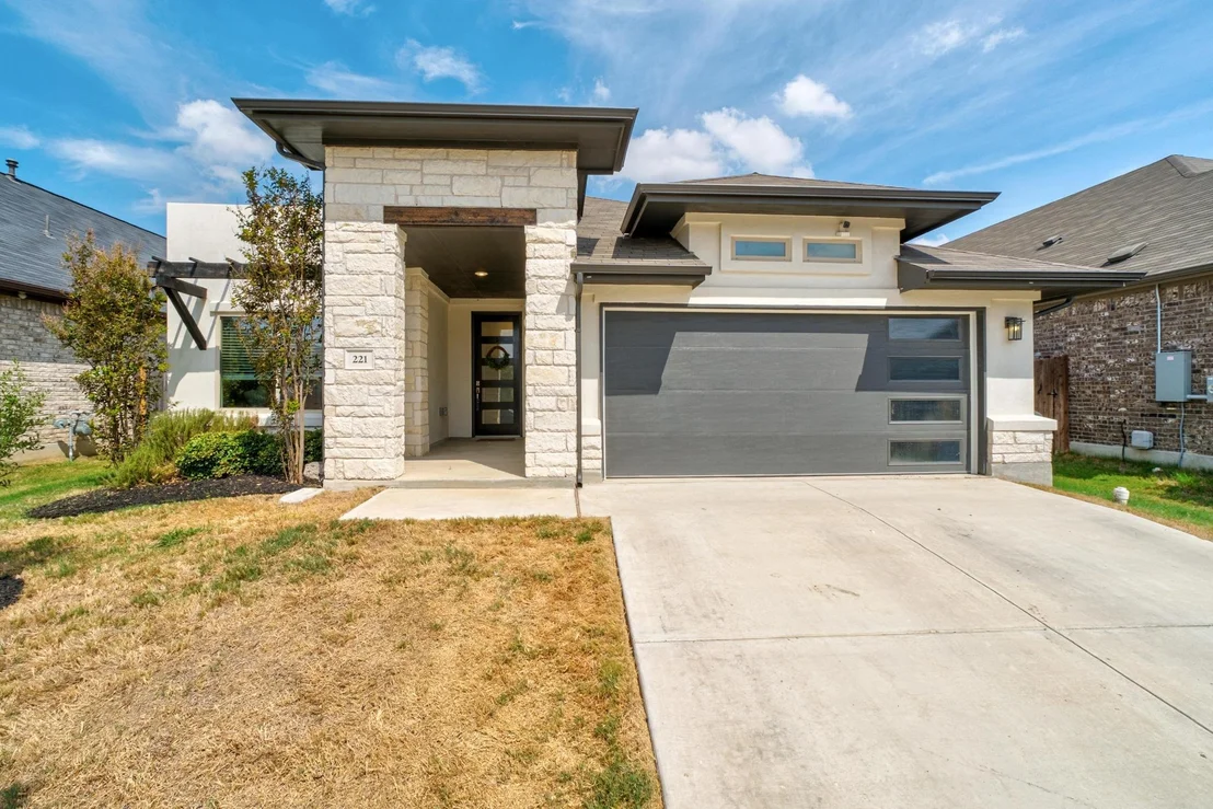 Photo of 221 Short Leaf DR