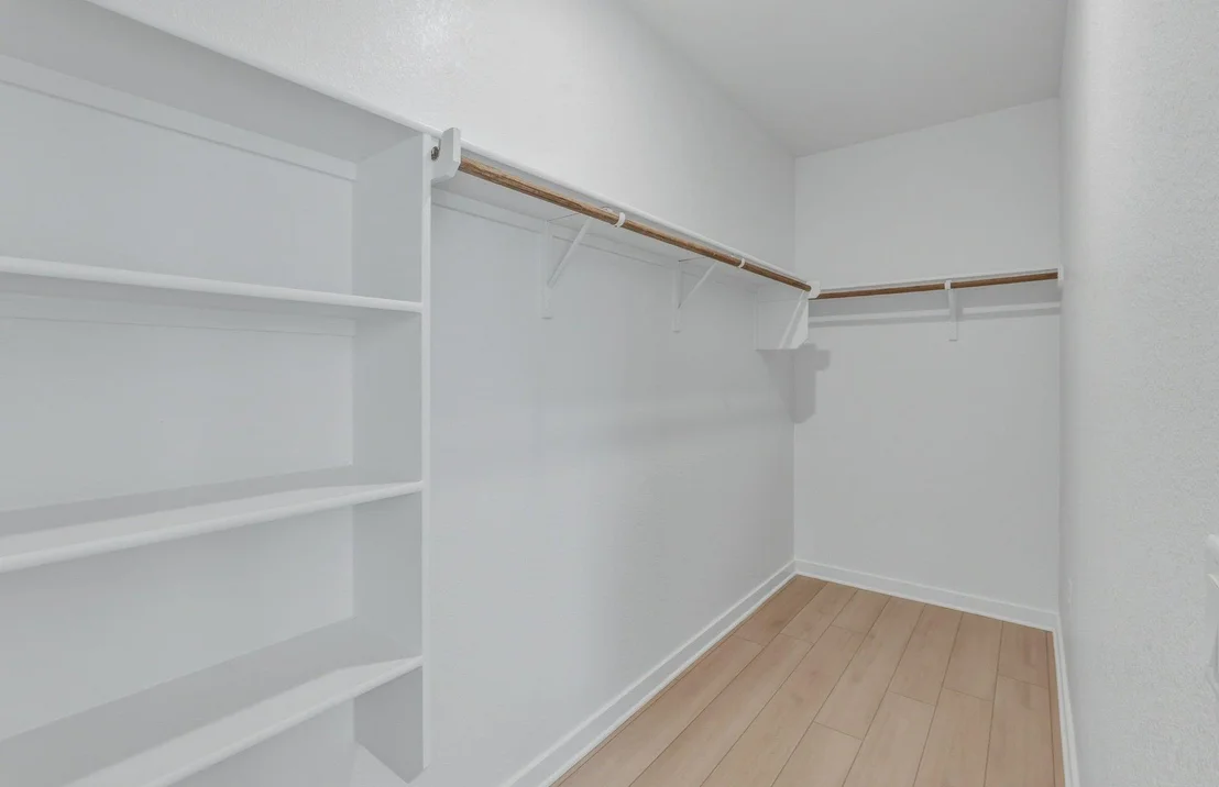 Photo of 124 Adlai Ave