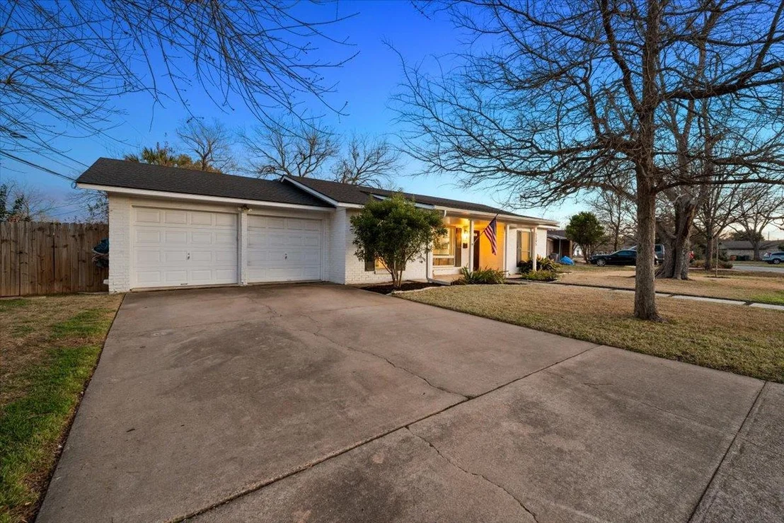 Photo of 5305 Fairmont CIR