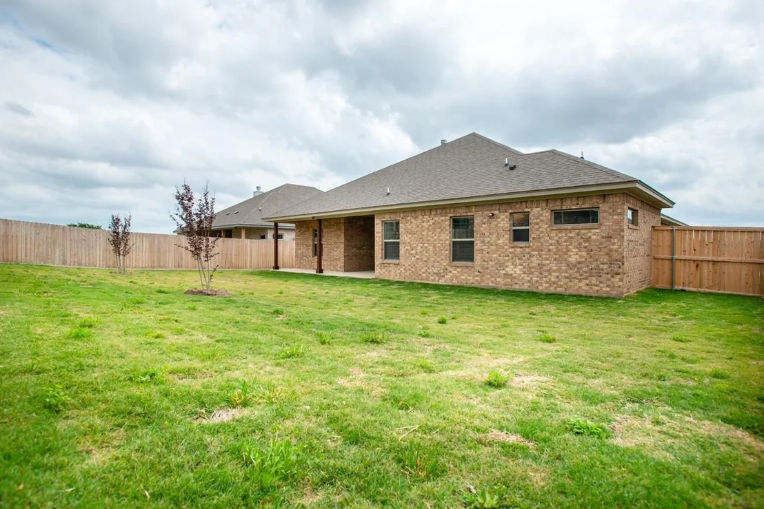 Photo of 1018 Winchester DR