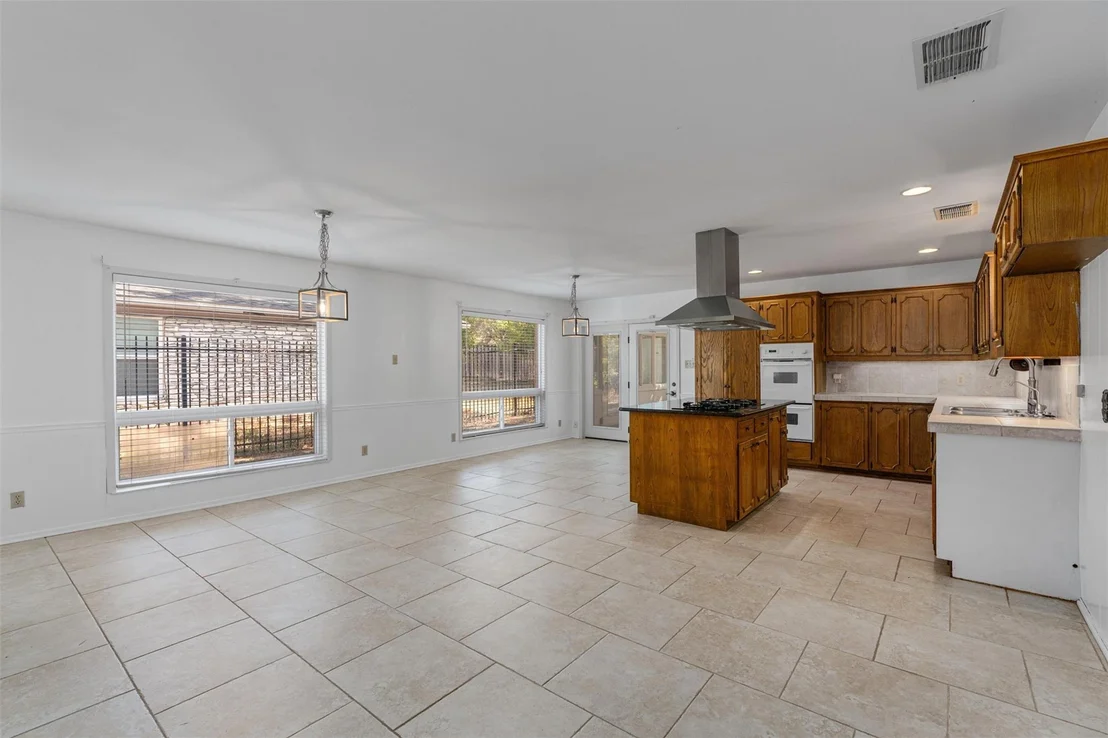 Photo of 7009 Miranda DR