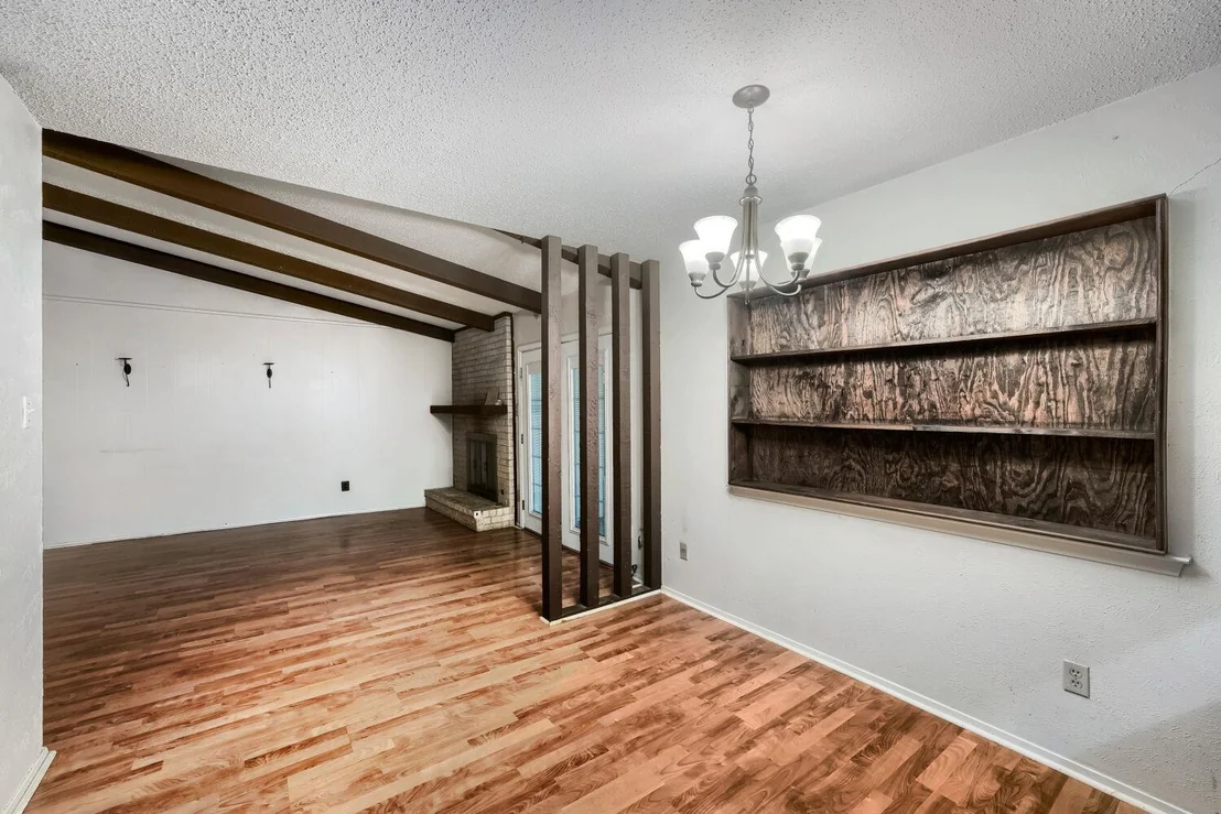 Photo of 5107 Suburban DR