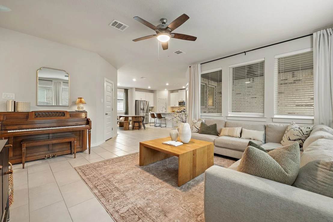 Photo of 1136 Oak Chase WAY
