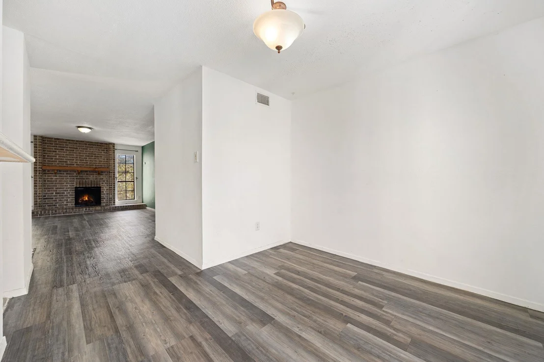 Photo of Unit 235 at 4159 Steck Ave