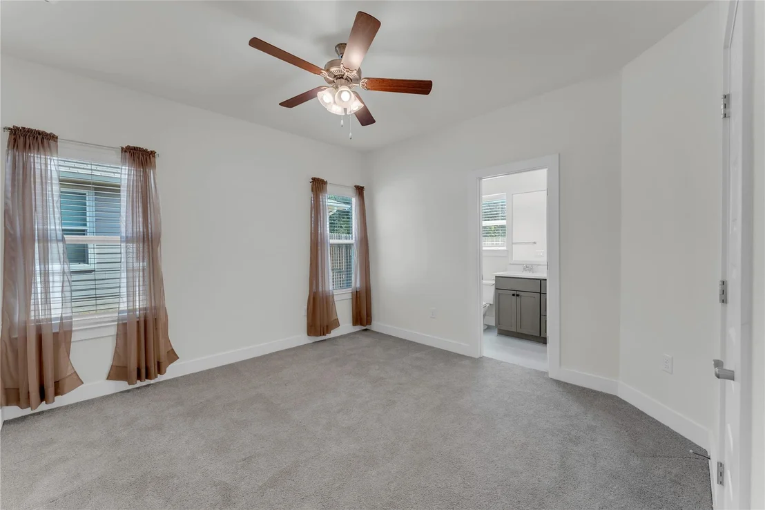 Photo of 449 Dove TRL