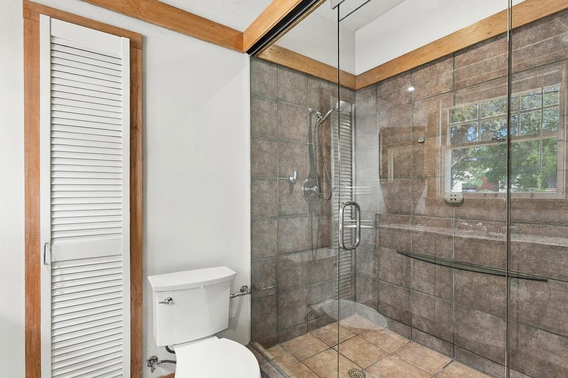 Photo of 3200 Harris Park Ave
