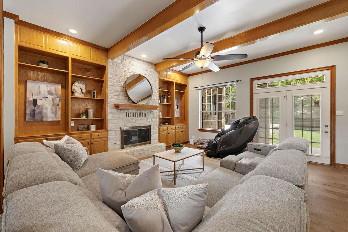 Photo of 3 Hillview DR