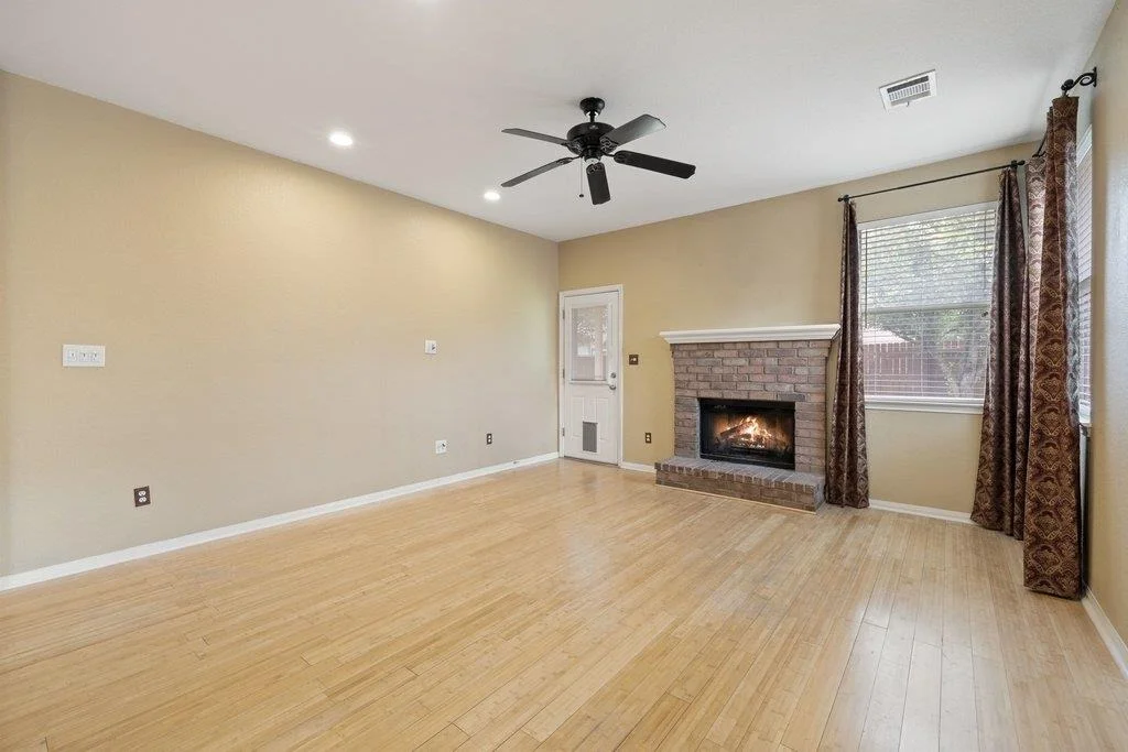 Photo of 347 Spring DR