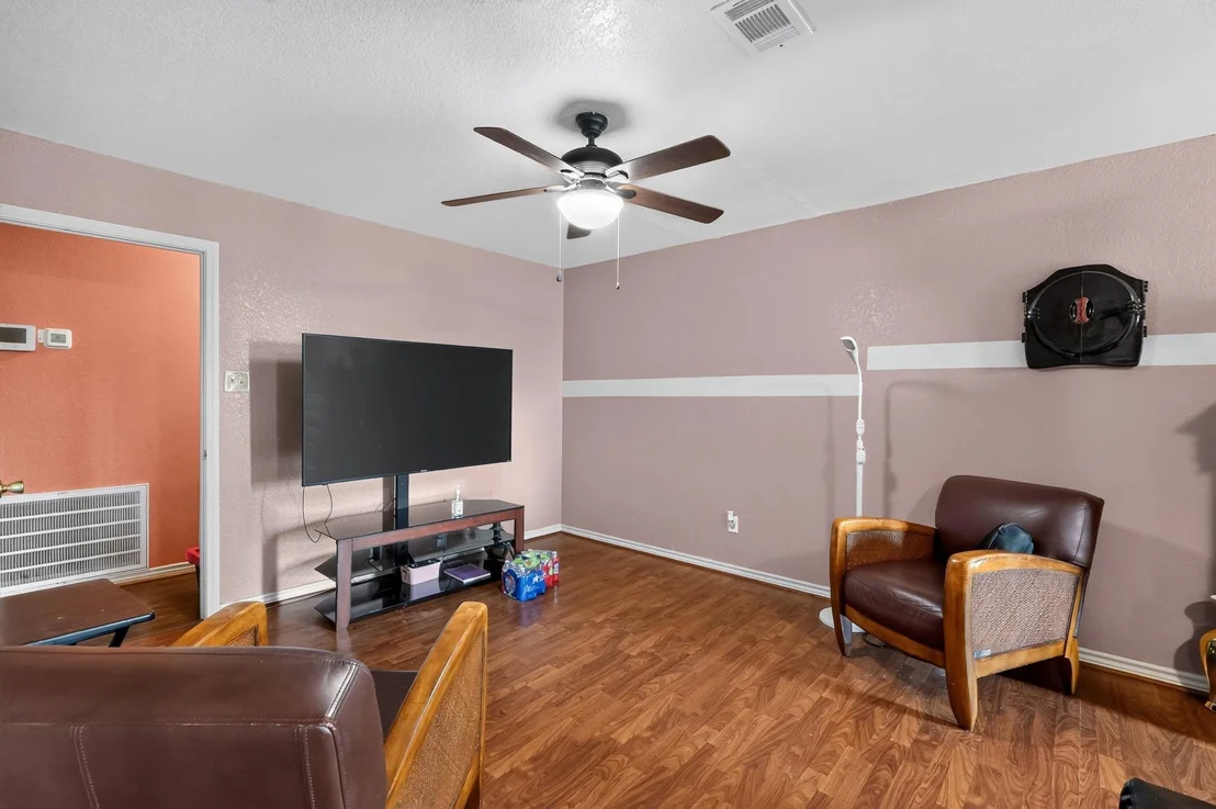 Photo of 1704 Prestige LOOP