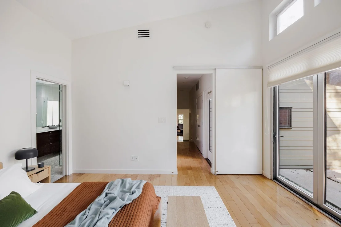 Photo of 1601 Alameda DR