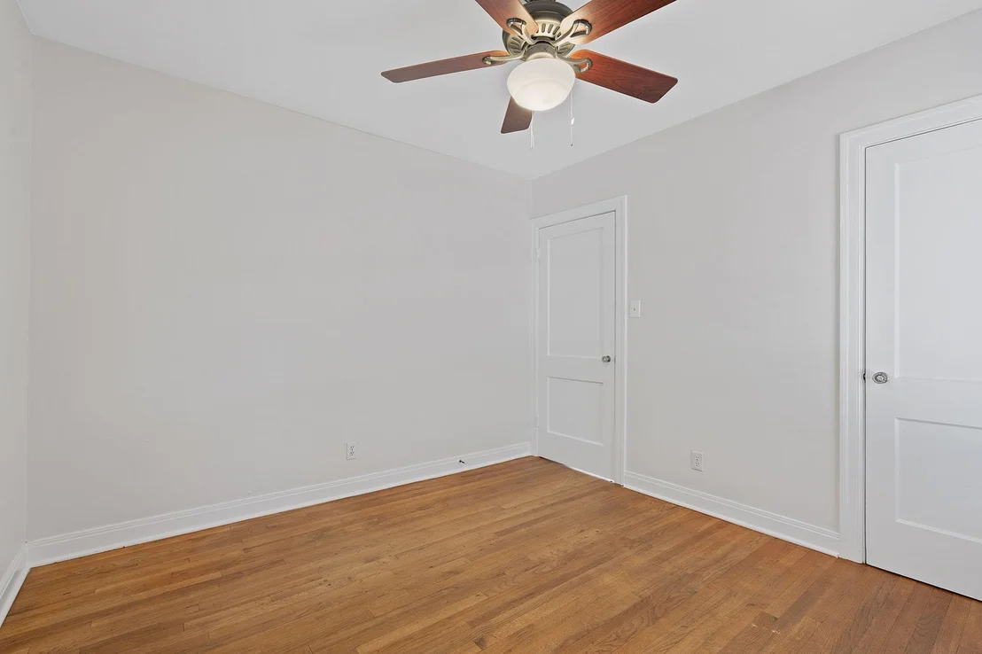 Photo of 2405 Forest Ave