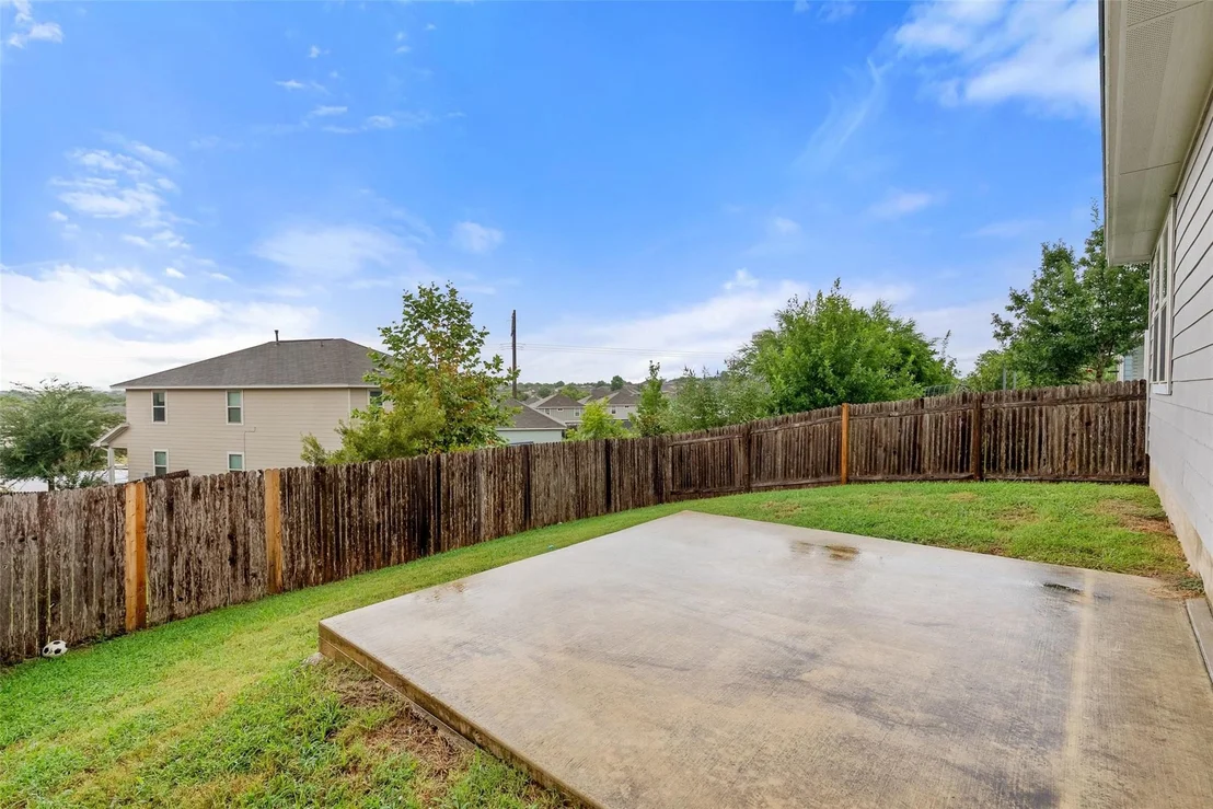 Photo of 557 Twisted Oaks LN