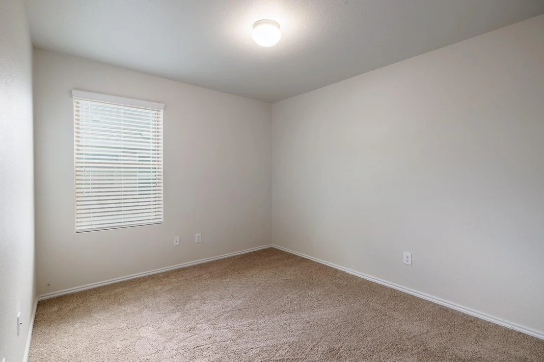 Photo of 824 Tabernash DR