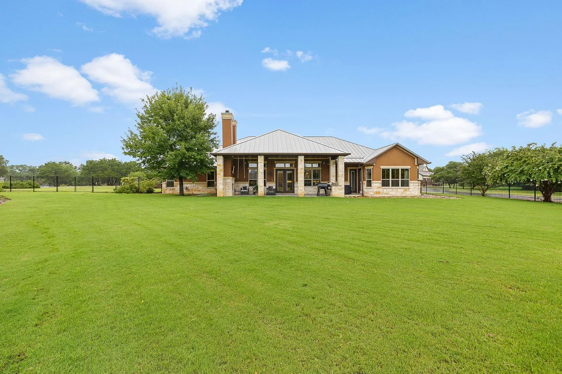 Photo of 201 Eagle Valley LN