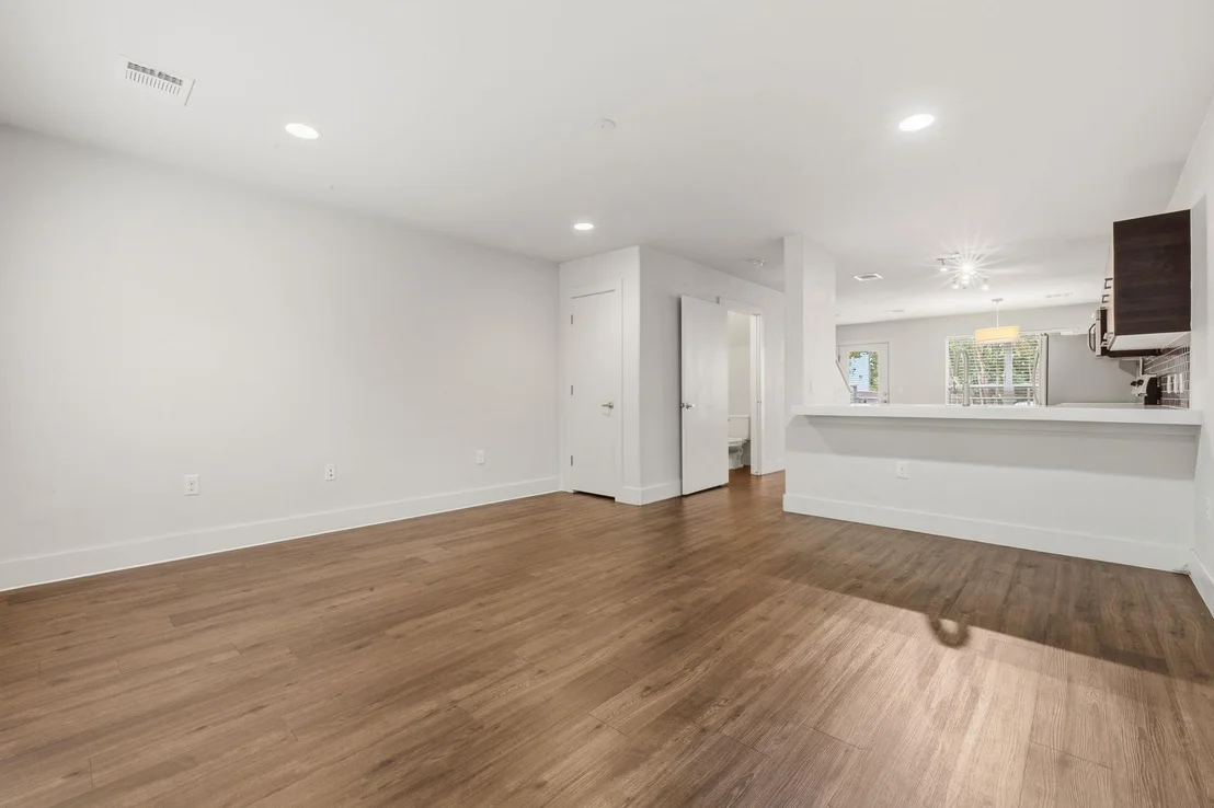 Photo of Unit 708 at 1101 Grove BLVD
