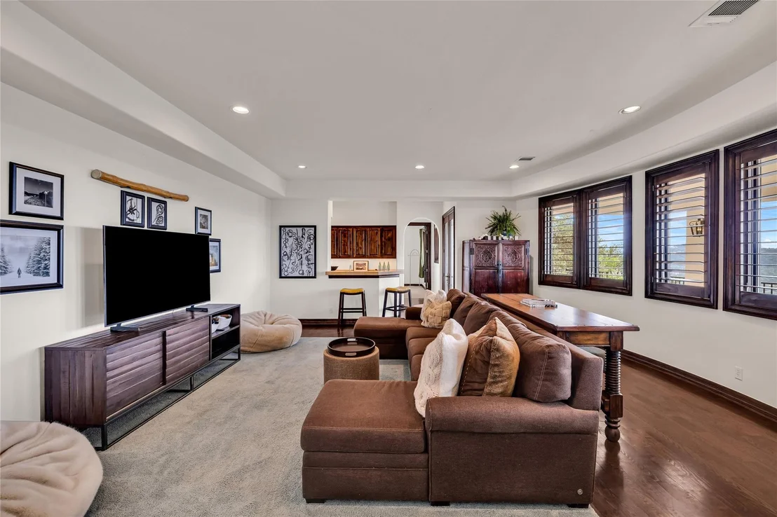 Photo of 1710 Mount Larson RD