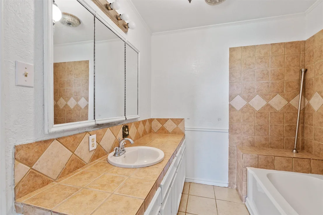 Photo of 5203 Denmans LOOP