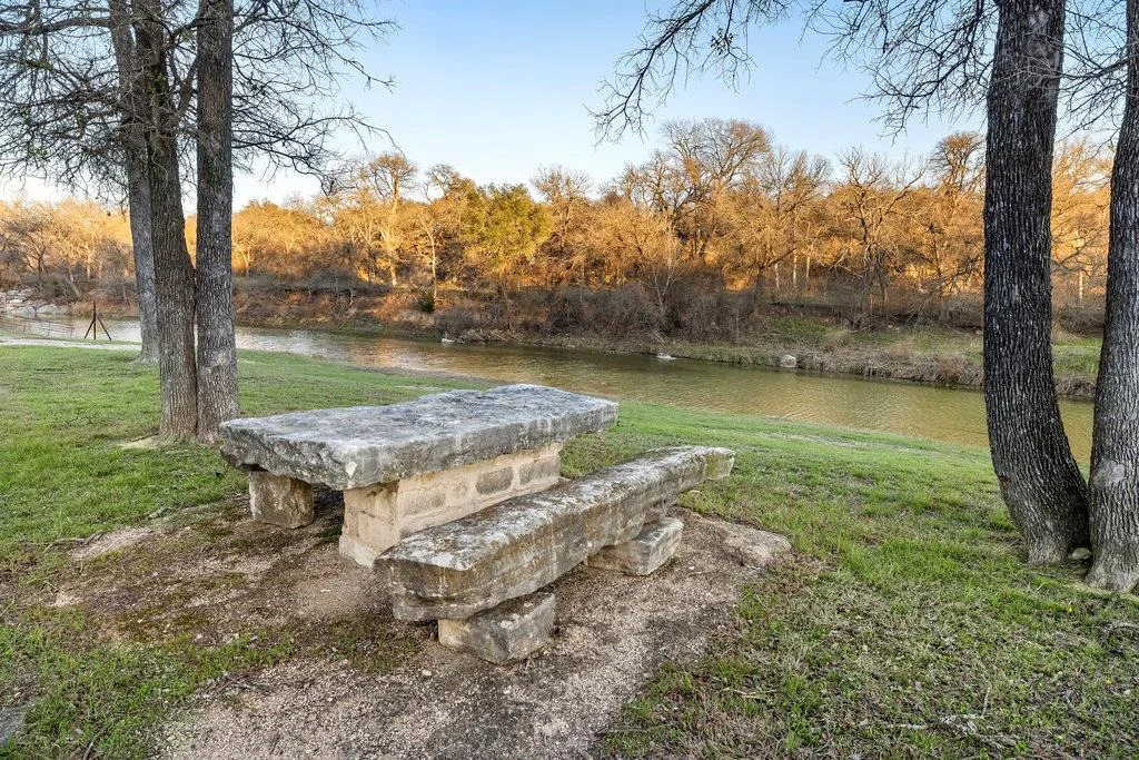 Photo of 1209 Shady Oaks