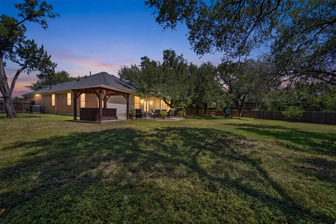 Photo of 1700 Clay LN