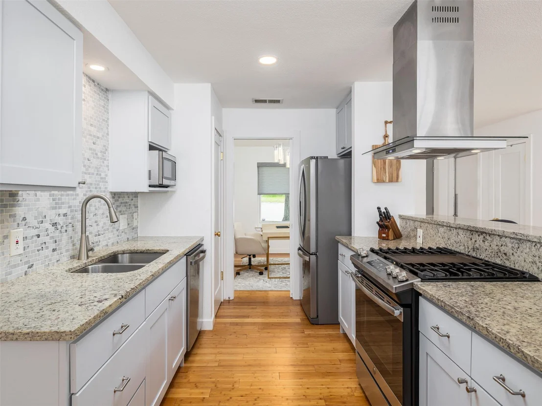 Photo of 2800 Cornish CIR