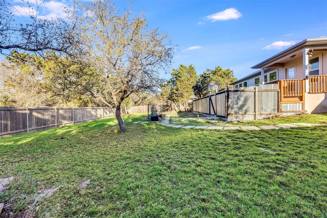 Photo of 21522 Horseshoe LOOP