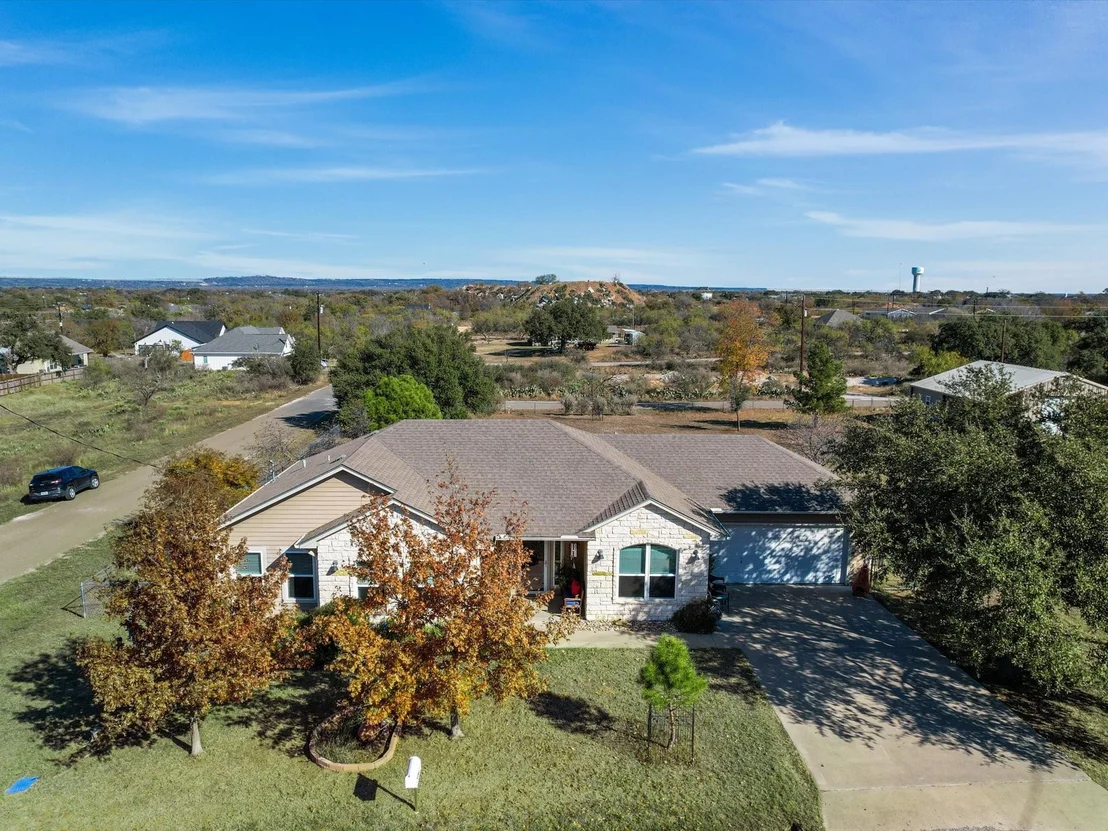 Photo of 154 W Pine DR