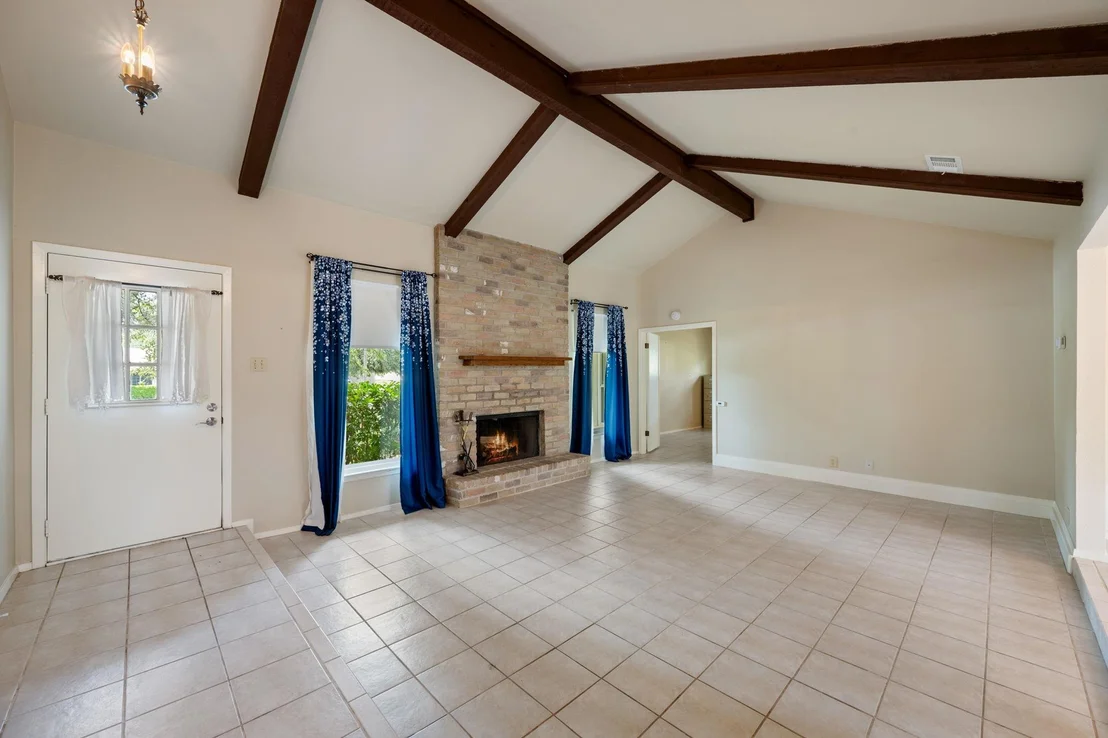 Photo of 236 Lodestone CIR