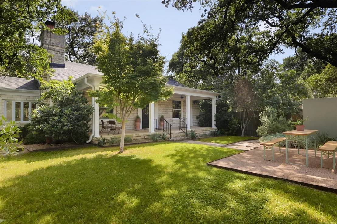 Photo of 2111 Enfield RD