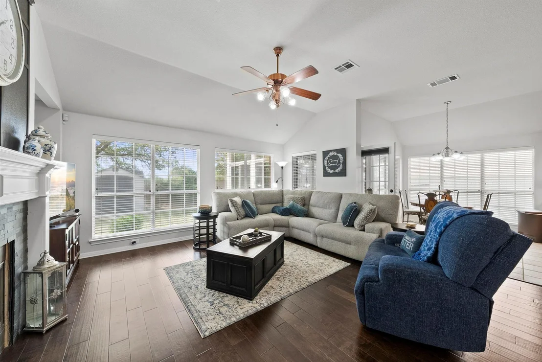 Photo of 15012 Galena DR