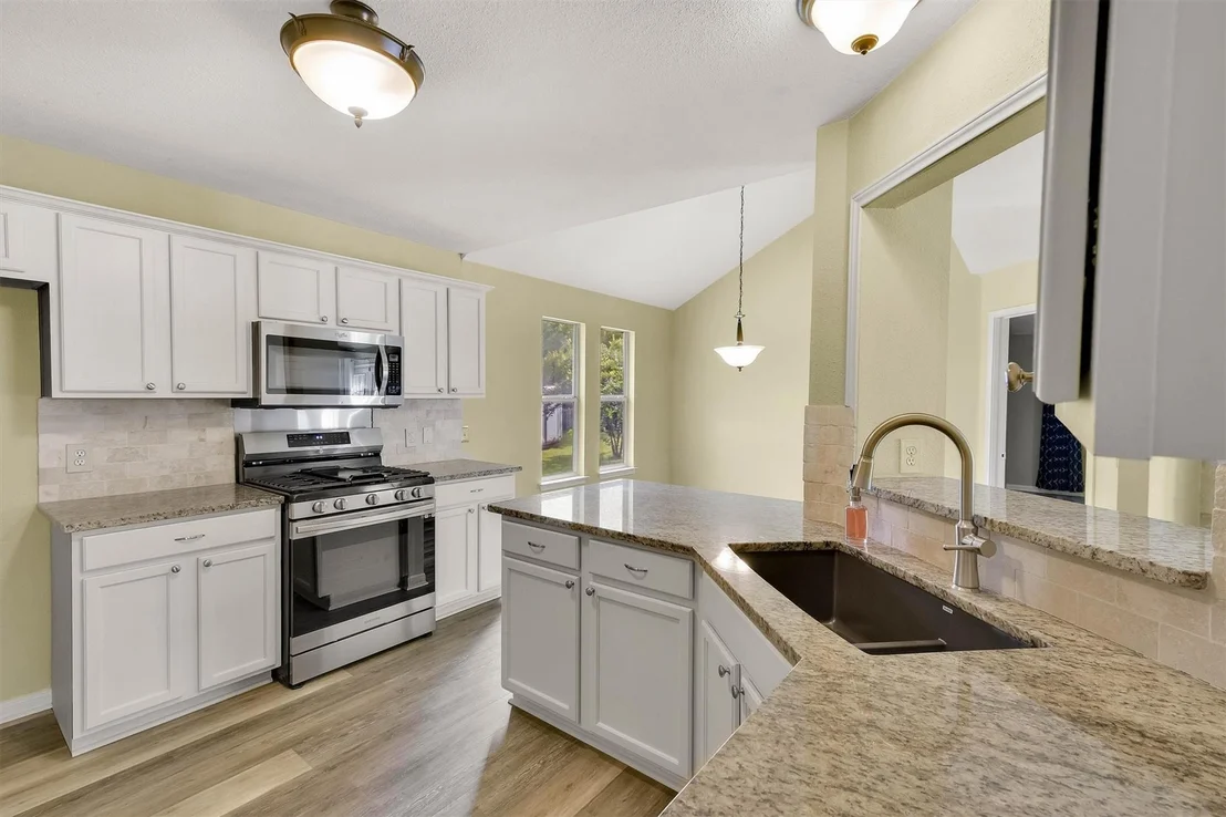 Photo of 2008 QUAIL VALLEY DR